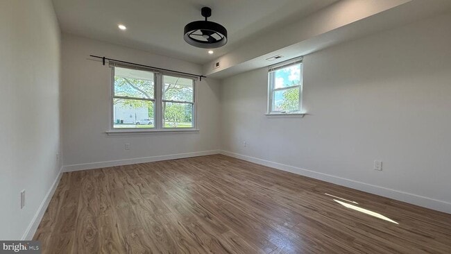 Building Photo - 3300 Johns Ct