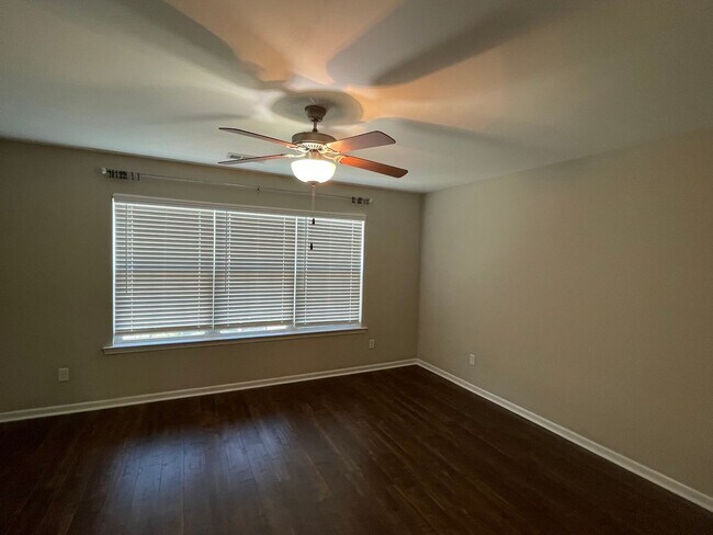 Building Photo - Beautiful Goodlettsville Condo Rental – 2 Bed, 2.5 Bath