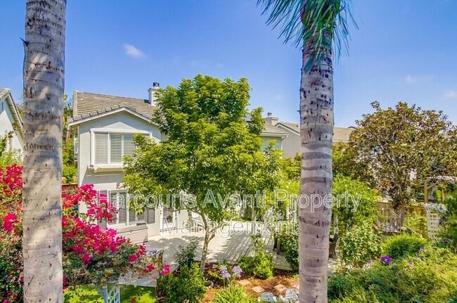 Building Photo - 7789 Paseo La Jolla