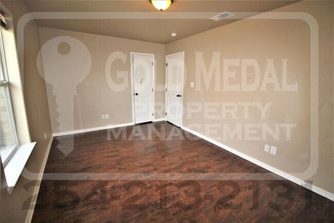 Building Photo - 1106 Grace Point Dr