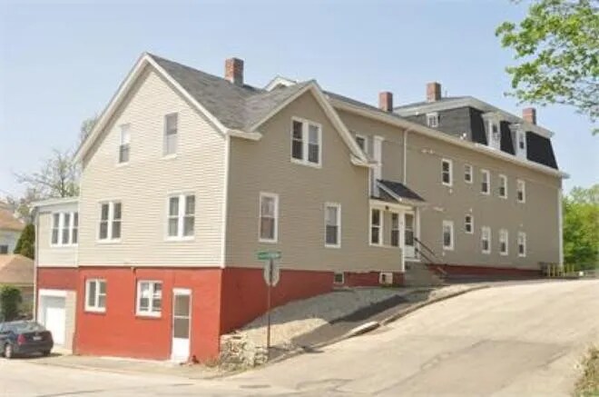 Building Photo - 31 Channing St