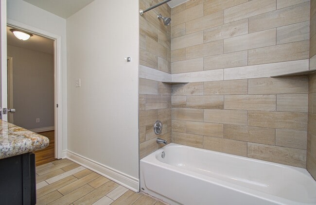 Building Photo - 1417 Longhorn Dr