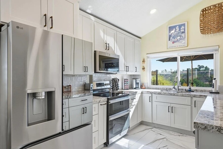 Building Photo - 7773 Eagle Ridge Dr