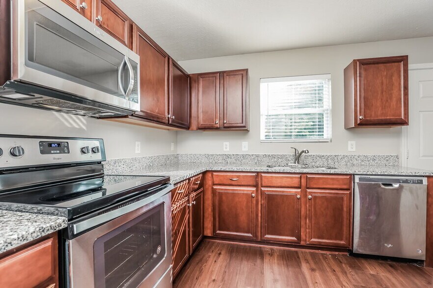 Building Photo - 5057 Smith Springs Pkwy