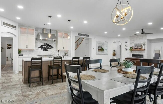 Building Photo - 7277 Sashaying Spirit Ct