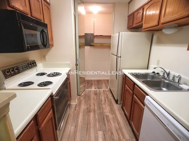 Building Photo - 2303 W Michigan Ave