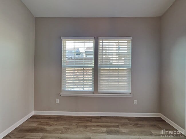 Building Photo - 2902 Cherry Point Ln