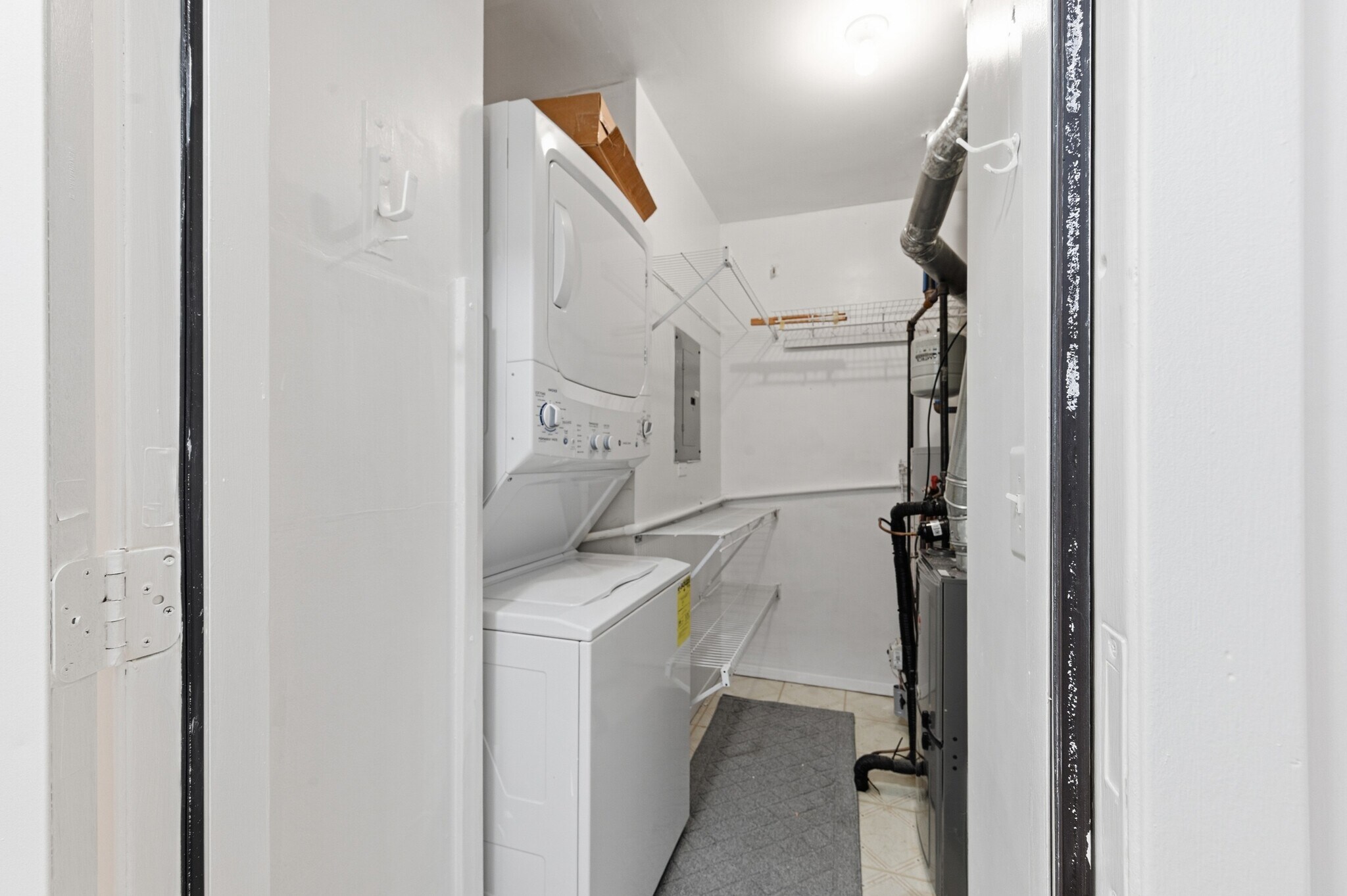 Building Photo - 763 Spring Lake Dr