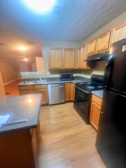 Building Photo - 2970 Vining Ridge Ln