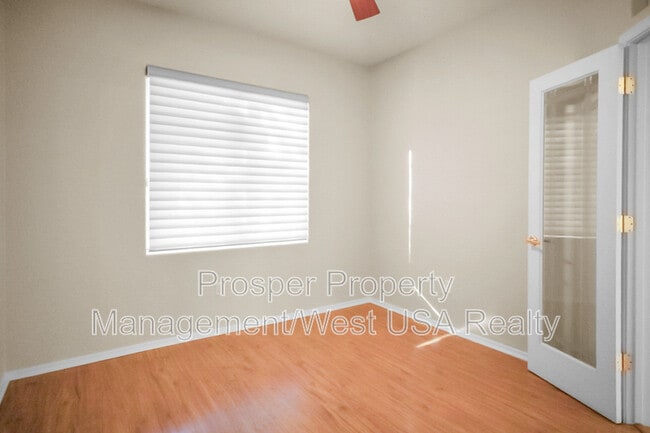 Building Photo - 17547 W Calistoga Dr