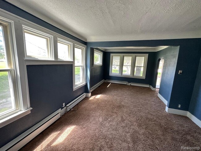 Building Photo - 47611 Ford Rd