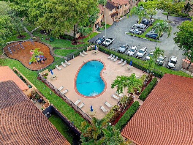 Building Photo - 1013 SW 112th Ter