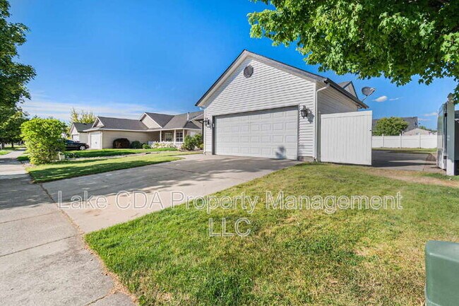 Building Photo - 5147 W Palmwood