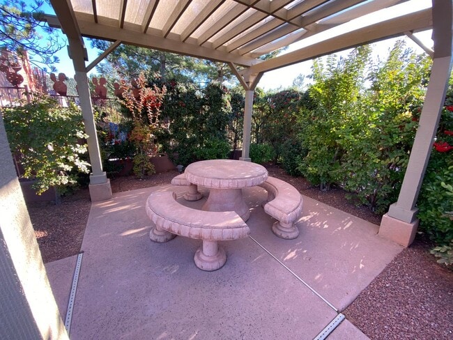 Building Photo - TOWNHOME - WEST SEDONA - NEPENTHE