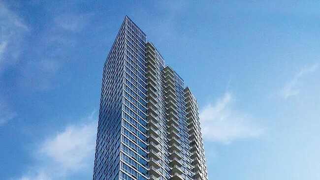 Building Photo - 2 bedroom in LONG ISLAND CITY NY 11109