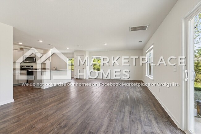 Building Photo - 702 Newtons Wy