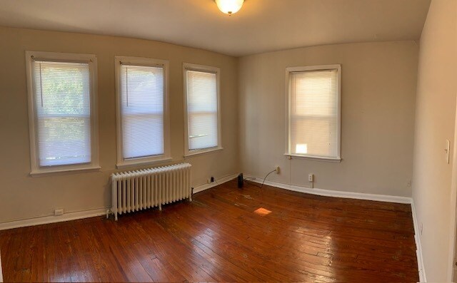 Building Photo - 4321 Pine St