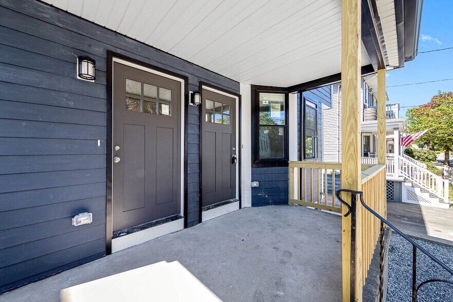 Building Photo - 70-72 Stanley Ave. Unit 72