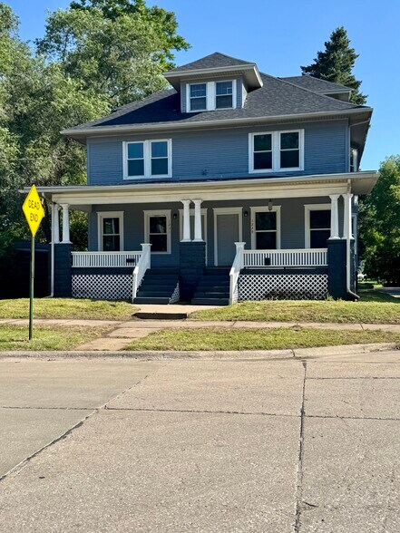 Building Photo - 1229 9th Ave