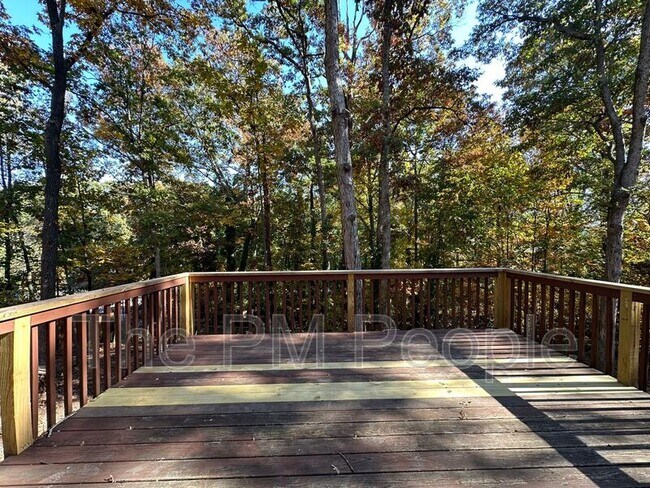 Building Photo - 50 Greenland Dr