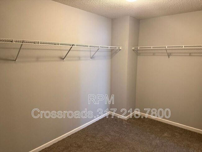 Building Photo - 8832 Taggart Dr
