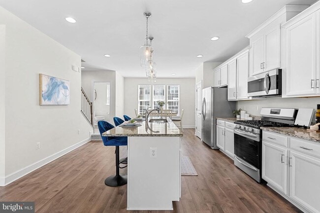 Building Photo - 15292 Westham Ct