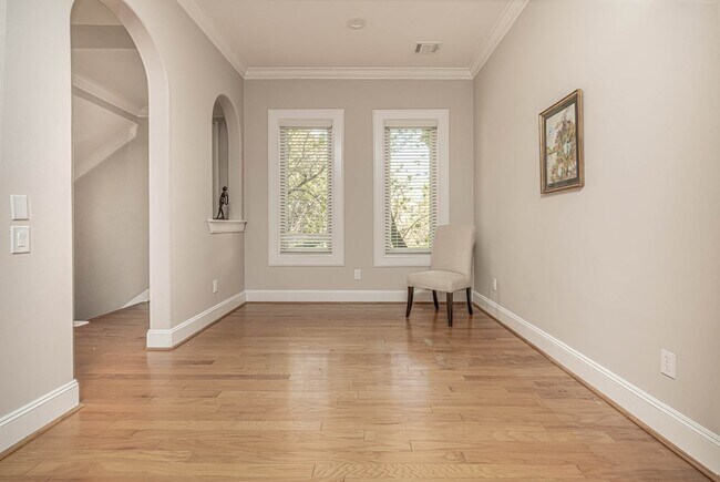 Building Photo - 4701 Inker St