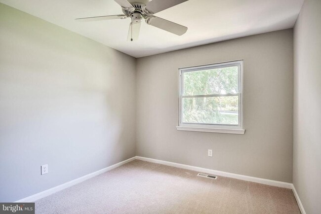 Building Photo - 5415 Helm Ct
