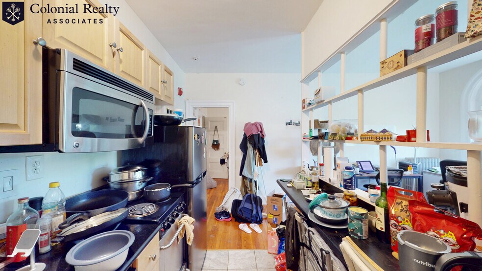 Building Photo - 1071 Beacon St