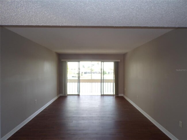 Building Photo - 1080 Bal Harbor Blvd