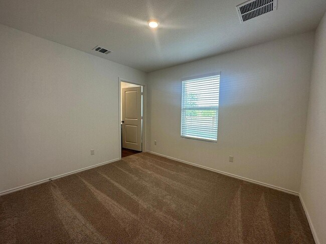 Building Photo - 1544 Marley