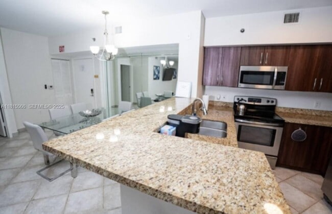 Building Photo - 19801 E Country Club Dr