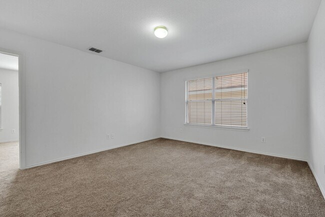 Building Photo - 26803 Sparrow Ridge