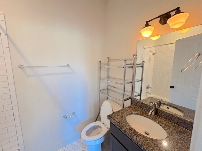 Building Photo - 2 BEDROOM | 2.5 BATH | BALCONY