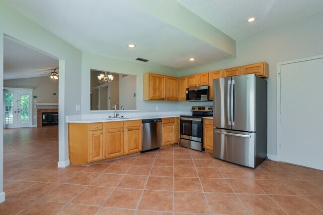 Building Photo - 1022 Henson Ct