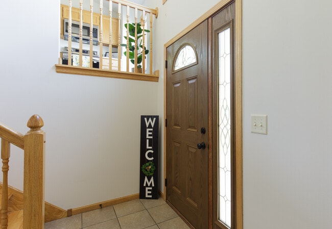 Building Photo - 22075 Red Oak Dr
