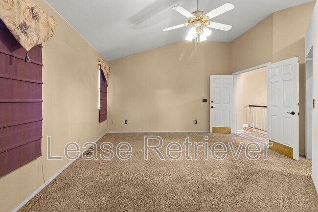 Building Photo - 1921 Ridgemont Way