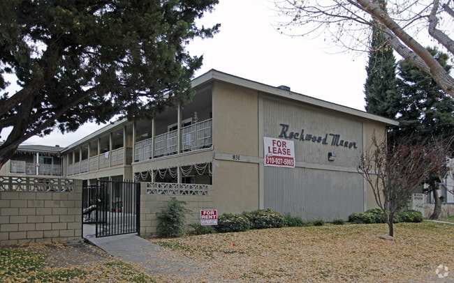 Primary Photo - Rockwood Manor