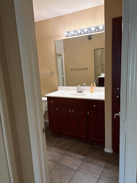 Building Photo - 7575 E Indian Bend Rd