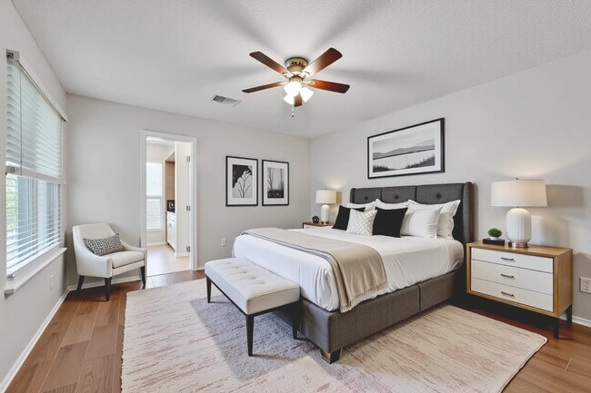 Building Photo - 2502 Ewell Dr