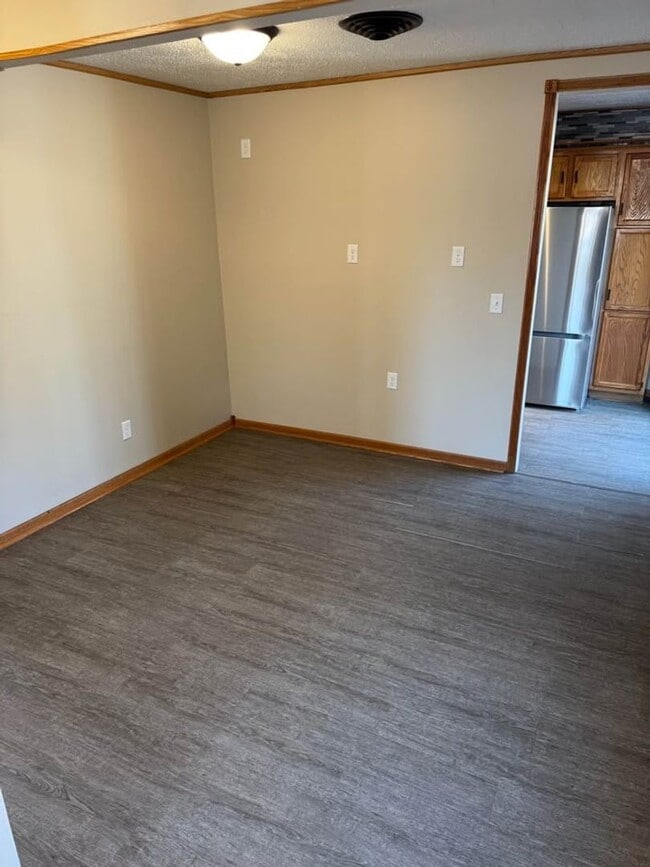 Building Photo - House for Rent