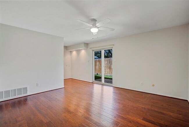Building Photo - 4824 Darla Dr