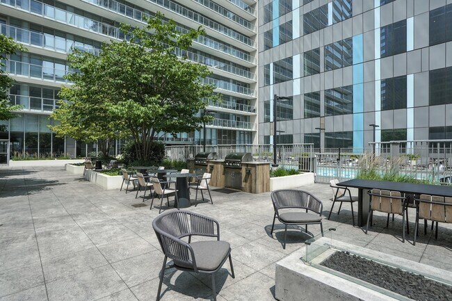 Building Photo - 354 E Wacker Dr