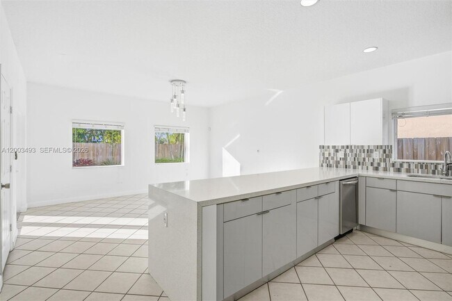 Building Photo - 12920 SW 143rd Terrace