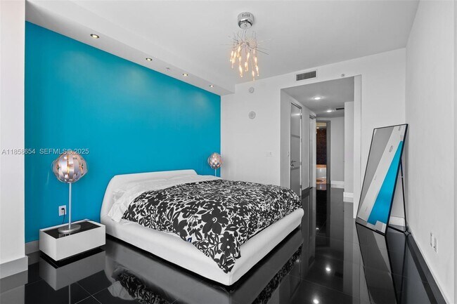 Building Photo - 18201 Collins Ave