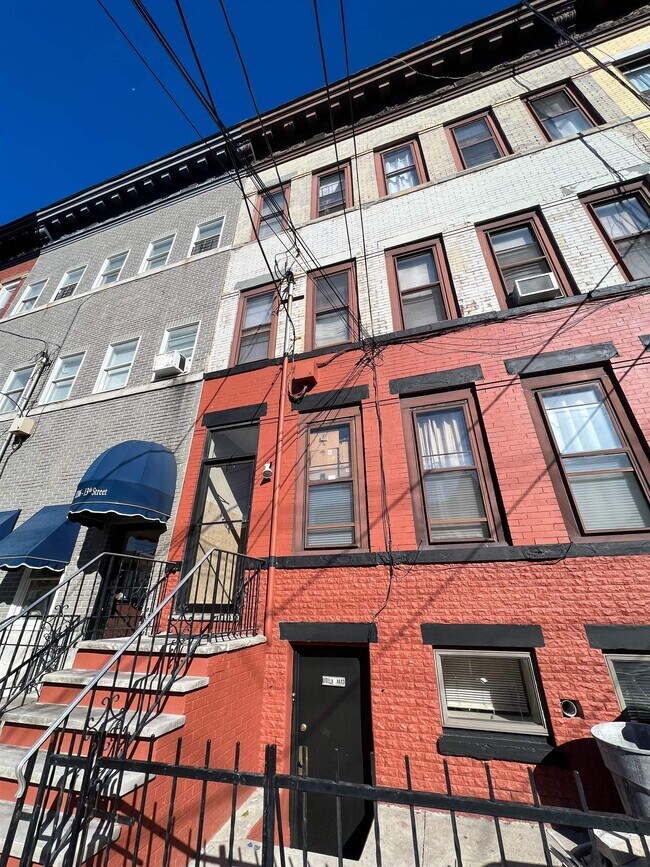 Primary Photo - 1204 13th St