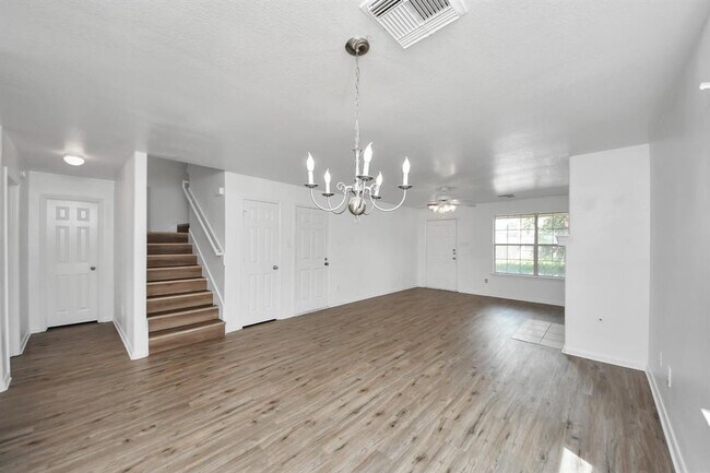 Building Photo - 9638 Brenthaven Springs Ln