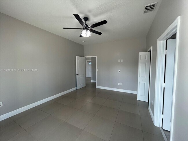Building Photo - 16124 SW 55th Terrace
