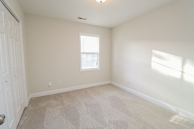 Building Photo - (Coming Soon) Charming 3 Bedroom Ranch in ...