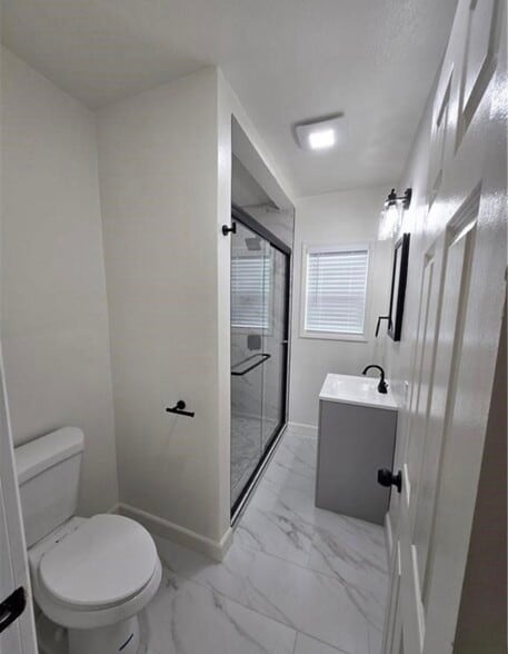 Building Photo - 2436 W Repetto Ave